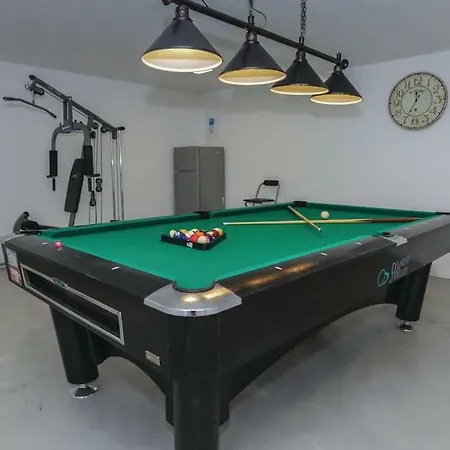 Relax House 