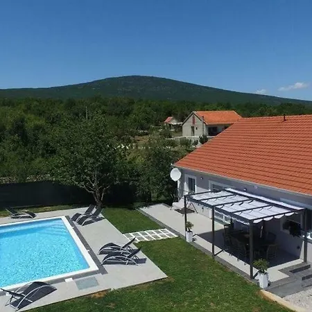 Relax House 